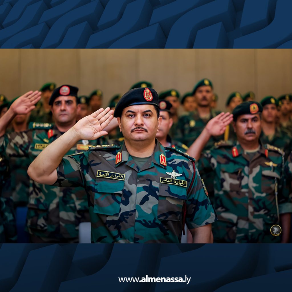 Extra8 رئيس أركان القوات البرية يزور إدارة القوات الخاصة ويُكرّم الضباط المتميزين