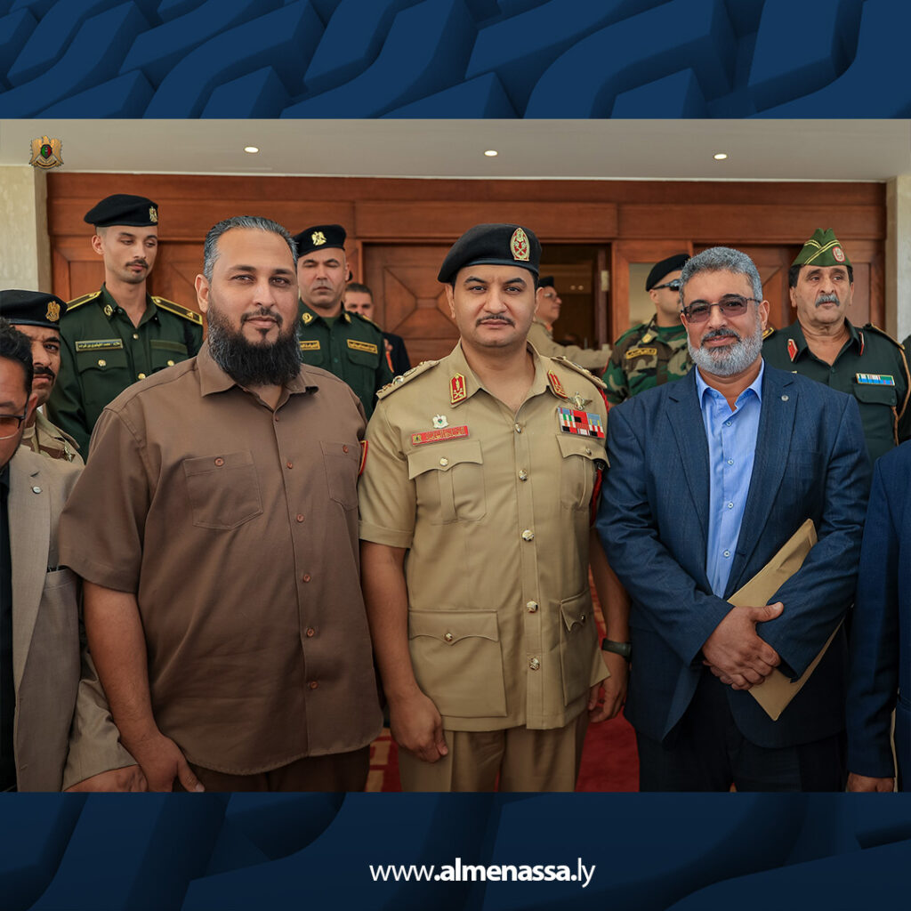 02 5 نائب القائد العام يستقبل وفدًا من مشايخ وأعيان قبيلة أولاد سليمان