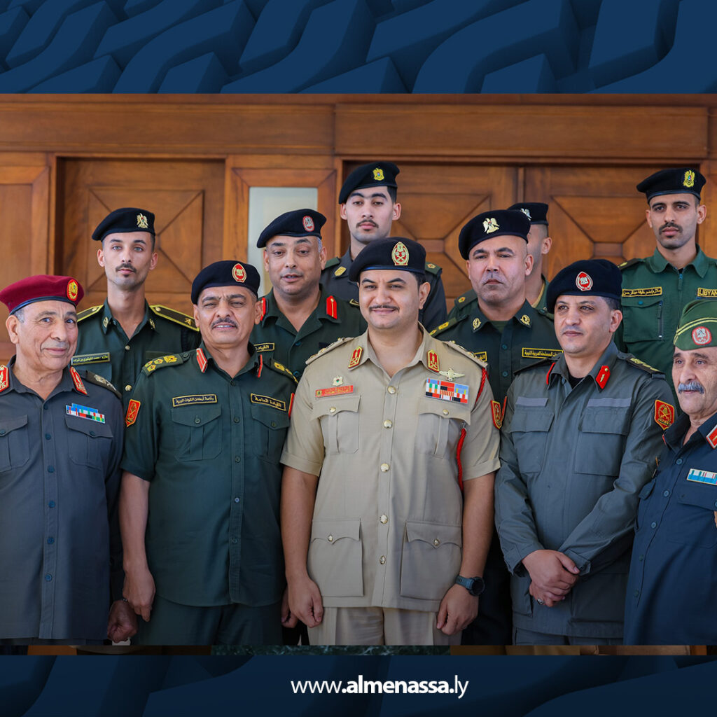 06 2 نائب القائد العام يستقبل وفدًا من مشايخ وأعيان قبيلة أولاد سليمان