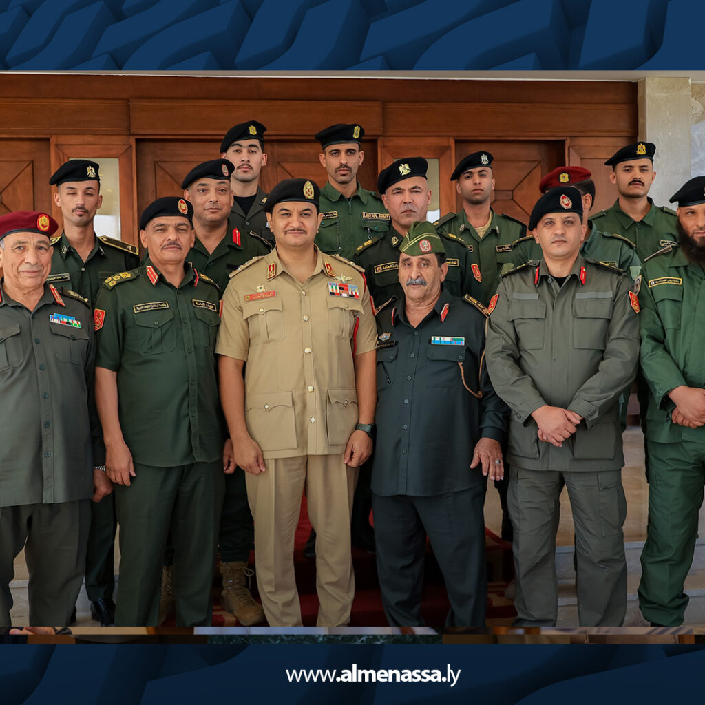 08 نائب القائد العام يستقبل وفدًا من مشايخ وأعيان قبيلة أولاد سليمان