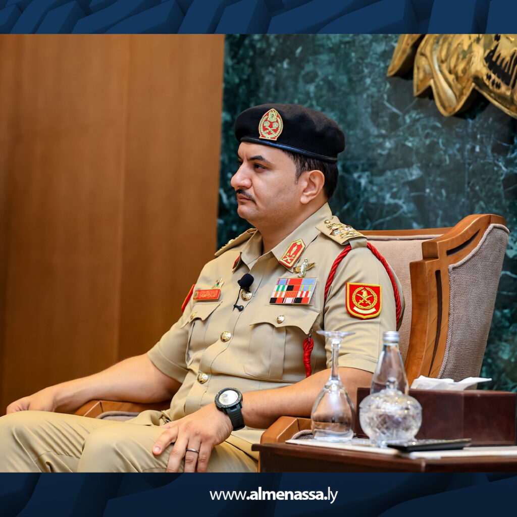 13 نائب القائد العام يستقبل وفدًا من مشايخ وأعيان قبيلة أولاد سليمان