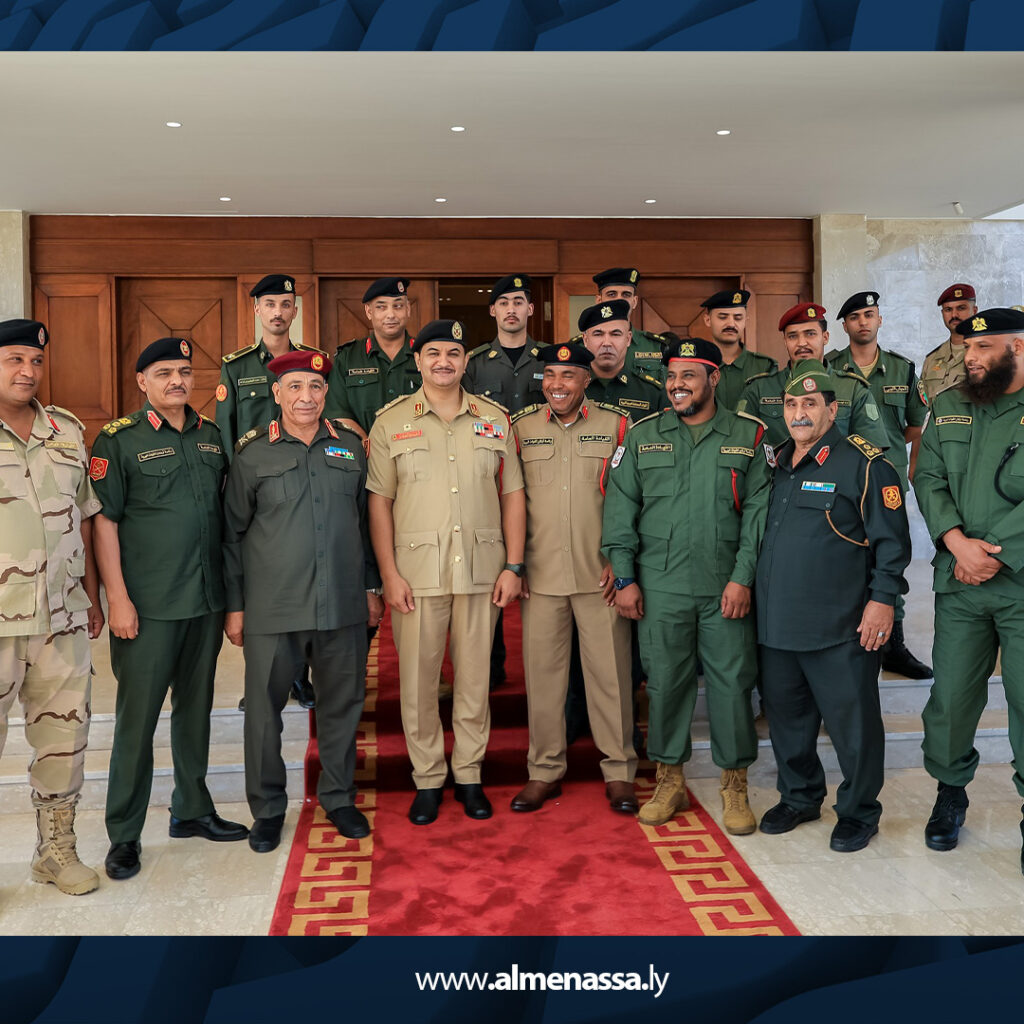 14 نائب القائد العام يستقبل وفدًا من مشايخ وأعيان قبيلة أولاد سليمان