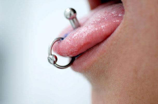 549803255 1260495282757068 8707057054069456328 n 1 أطباء مصريون يحذرون من خطر الثقب الإضافي للأذن المعروف بالبيرسينج