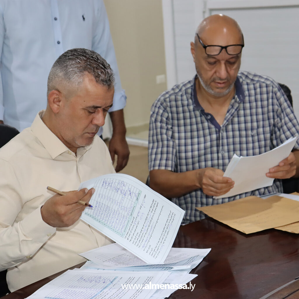 Extra 114 انتخاب عمداء خمس بلديات بمكتب الإدارة الانتخابية العزيزية