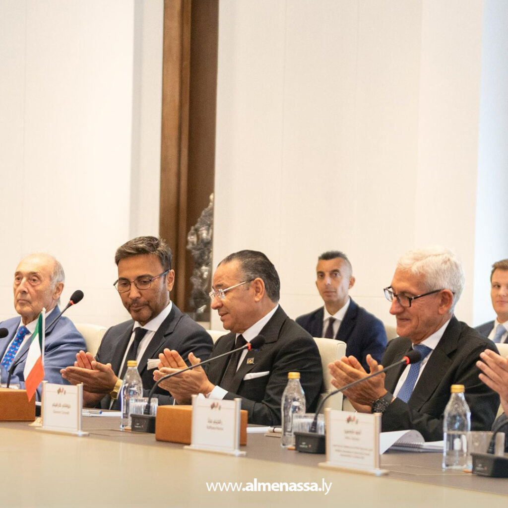 Extra 136 الغريبي يزور بنغازي ويتعهد بتطوير نظام الرعاية الصحية