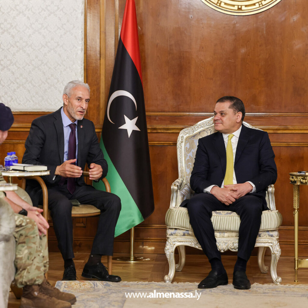 Extra 15 الدبيبة يبحث مع وفد بريطاني التعاون العسكري وتطوير القدرات الليبية