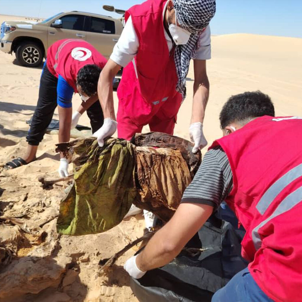 Extra 162 اكتشاف خمس جثامين لمهاجرين غير شرعيين جنوب طبرق