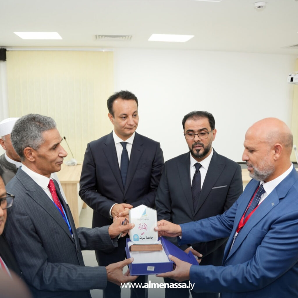 Extra 25.jpg10 25 افتتاح المرحلة الأولى من مشروع صيانة وتجهيز جامعة سرت بحضور رئيس الوزراء ومدير عام صندوق الإعمار