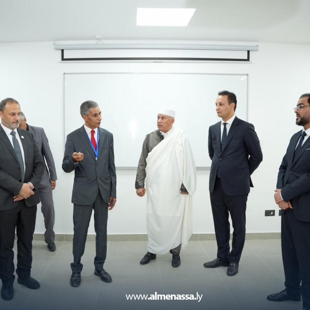 Extra 40.jpg7 40 افتتاح المرحلة الأولى من مشروع صيانة وتجهيز جامعة سرت بحضور رئيس الوزراء ومدير عام صندوق الإعمار