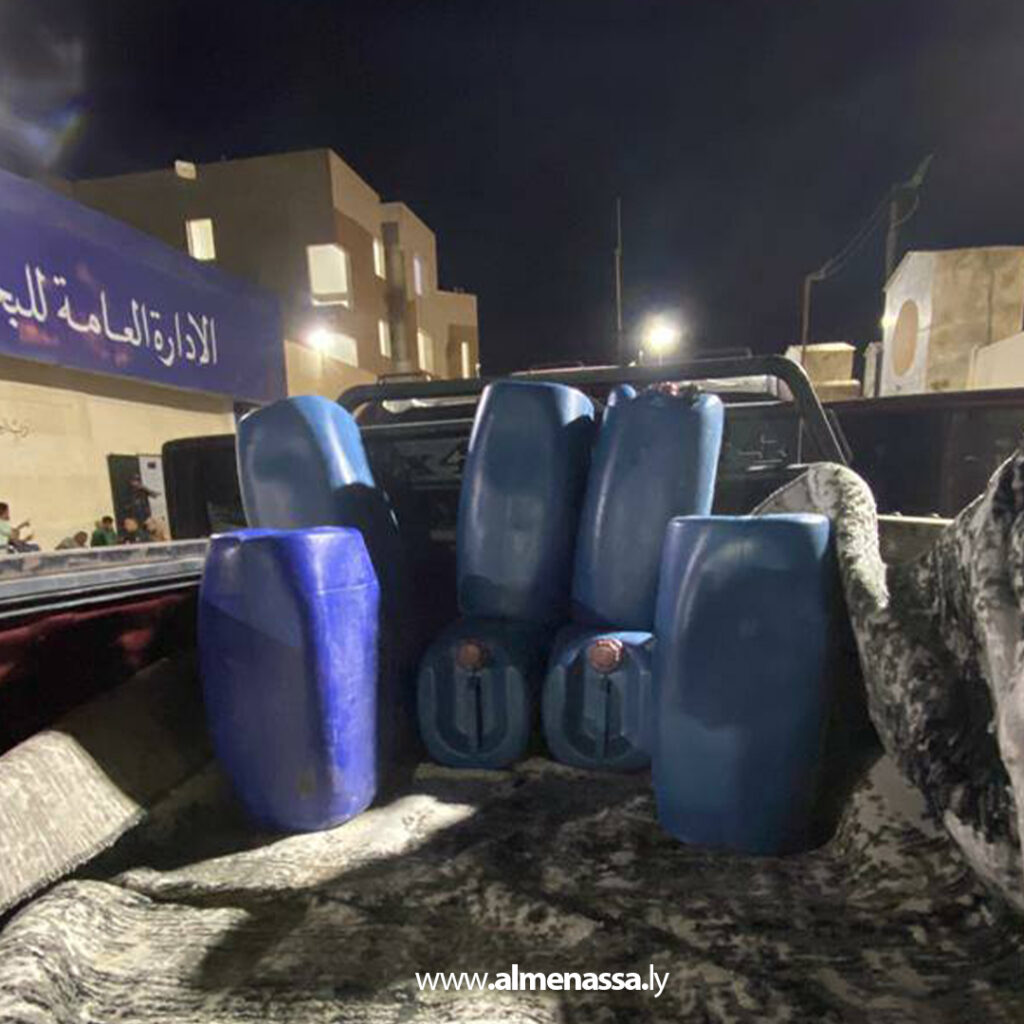 Extra 76 البحث الجنائي يضبط مروج ترامادول بالبيضاء ويُحبط تهريب وقود بأجدابيا