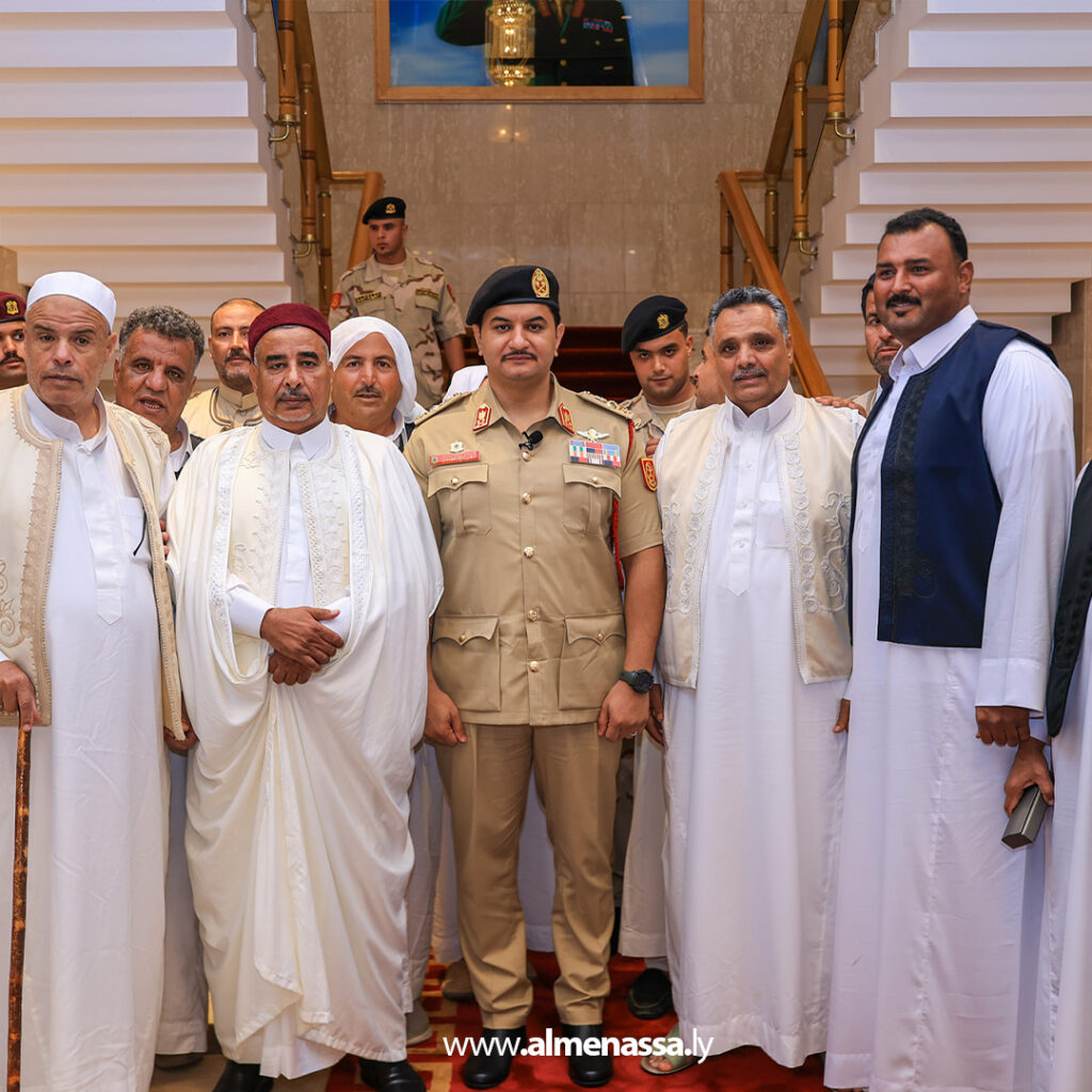 Extra 81 نائب القائد العام يلتقي عُمد ومشايخ قبائل أولاد علي