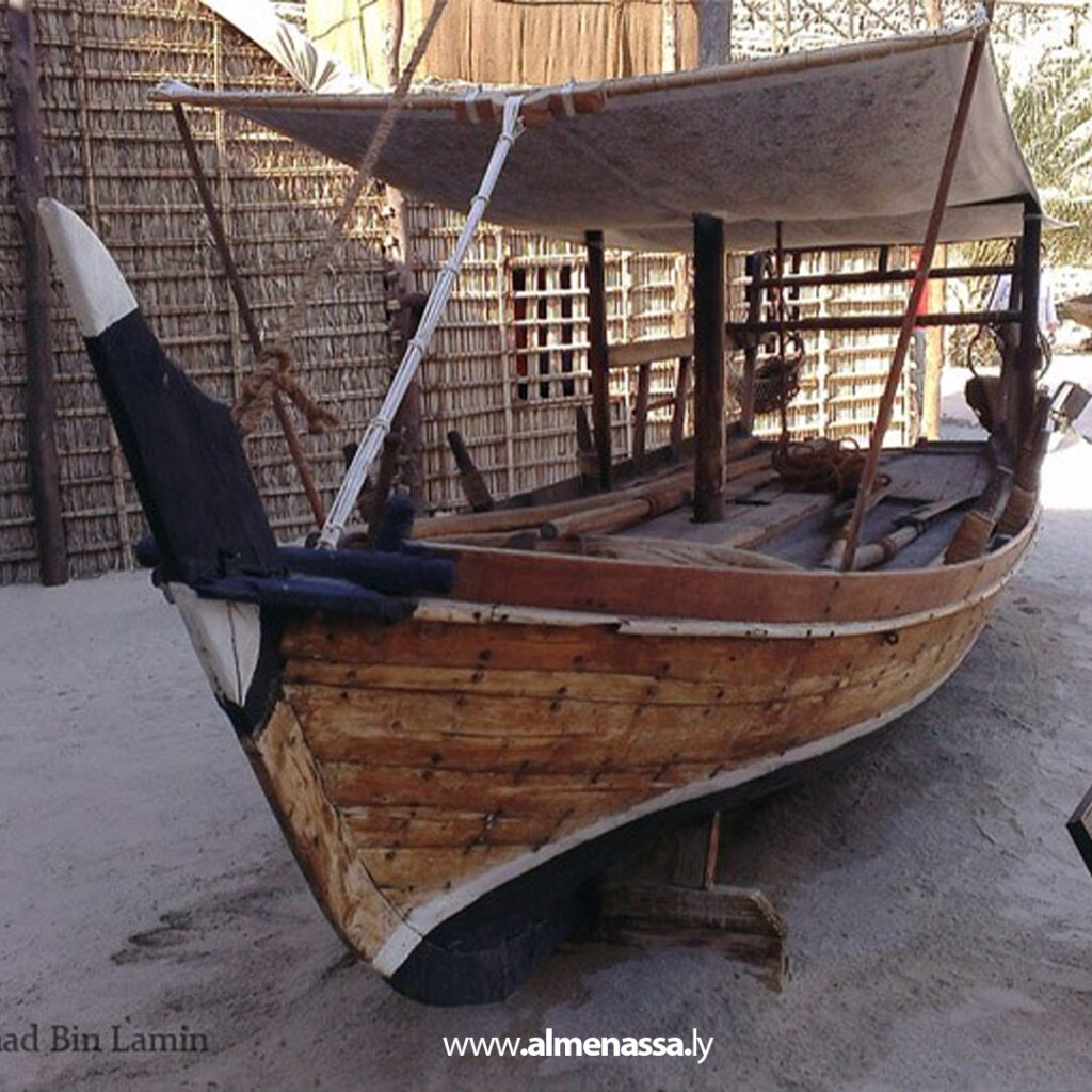 فنان يهيم في سورة البحر بلوحات للسلام والحب 13 Extra 9.jpg14 9