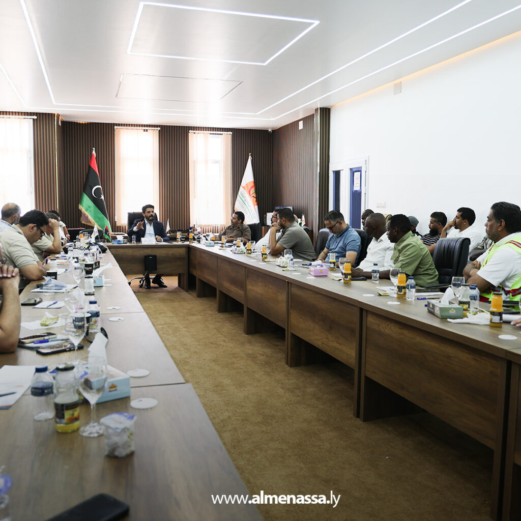 Extra11 12 الوكيل العام لوزارة الصحة يتفقد الوضع الصحي في الكفرة ويشرف على الخدمات الطبية