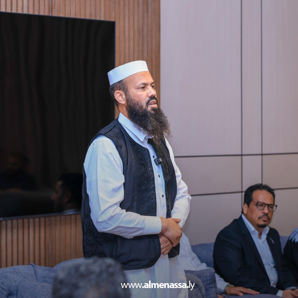 Extra111 20 رئيس الأركان يستقبل وفد شباب وإعلاميي قبيلة العواقير ويثمن دورهم الوطني