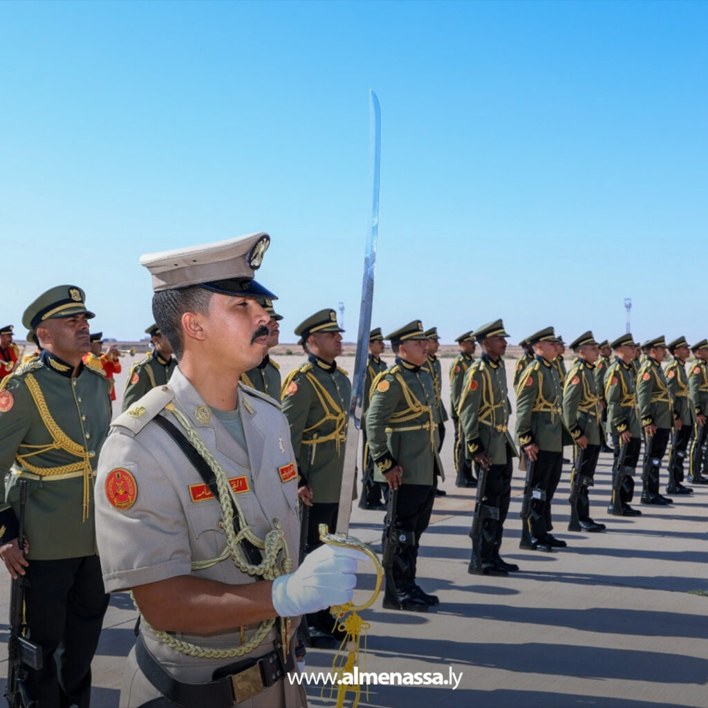 Extra111 30 رئيس الأركان العامة يتفقد المنطقة العسكرية الوسطى وغرفة عمليات سرت