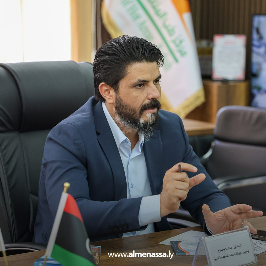 Extra111111 1 الوكيل العام لوزارة الصحة يتفقد الوضع الصحي في الكفرة ويشرف على الخدمات الطبية