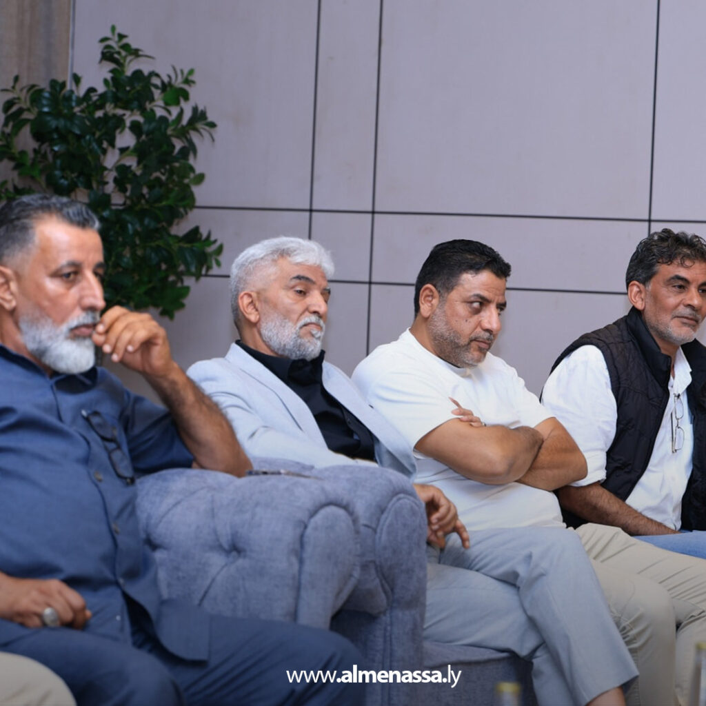 Extra111111 9 رئيس الأركان يستقبل وفد شباب وإعلاميي قبيلة العواقير ويثمن دورهم الوطني