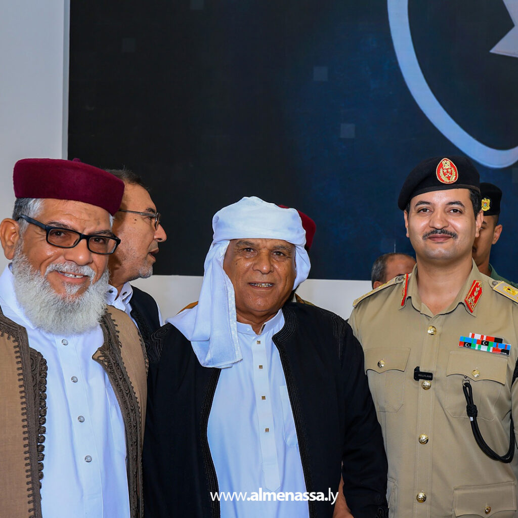 Extra1111111 12 رئيس الأركان يستقبل وفد قبيلة المغاربة ويثمّن دعمهم للقوات المسلحة