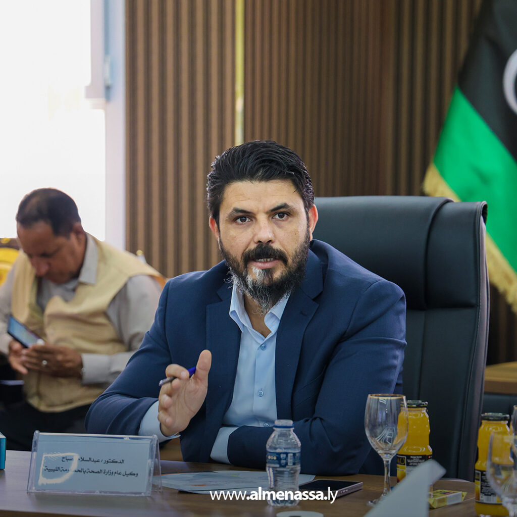 Extra111111111 الوكيل العام لوزارة الصحة يتفقد الوضع الصحي في الكفرة ويشرف على الخدمات الطبية