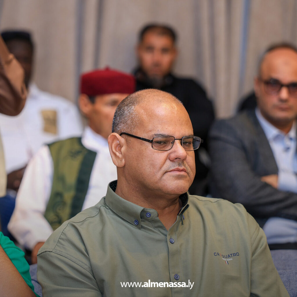 Extra111111111 2 رئيس الأركان العامة يستقبل وفداً من مشايخ وأعيان قبيلة زوية