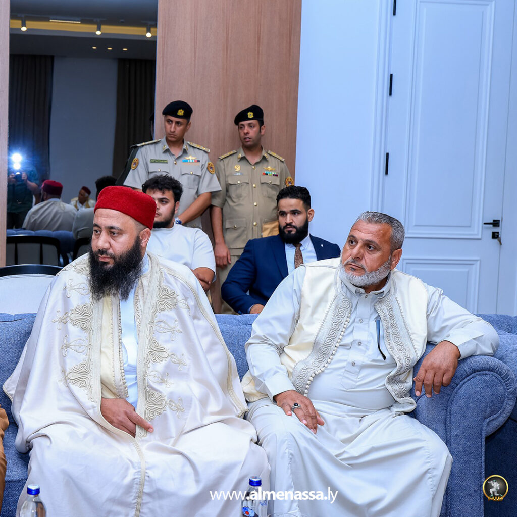 Extra111111111111 1 رئيس الأركان العامة يستقبل وفدًا من مشايخ وأعيان قبيلة العواقير