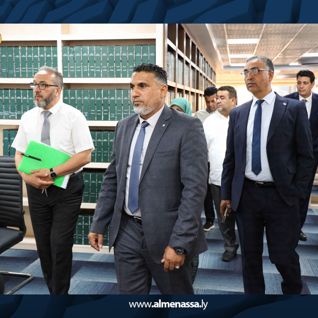 Extra2 النائب سلطنة المسماري تبحث تحديات فروع أكاديمية الدراسات العليا في المنطقة الشرقية