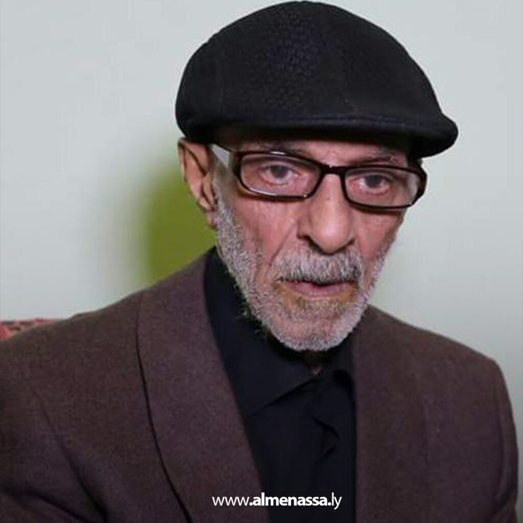 Extra5 4 كاتب «دون مفكرته قبل أن يولد»