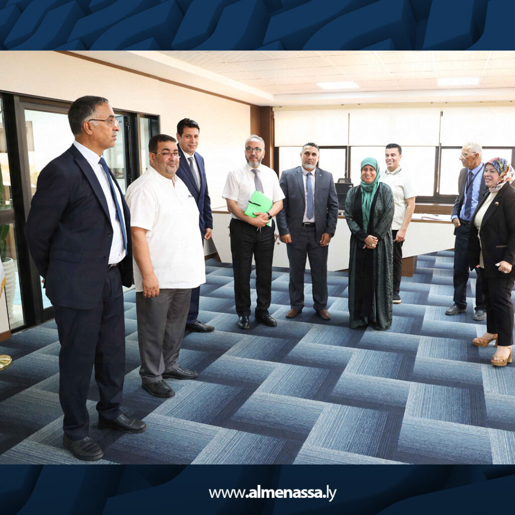 Extra9 النائب سلطنة المسماري تبحث تحديات فروع أكاديمية الدراسات العليا في المنطقة الشرقية