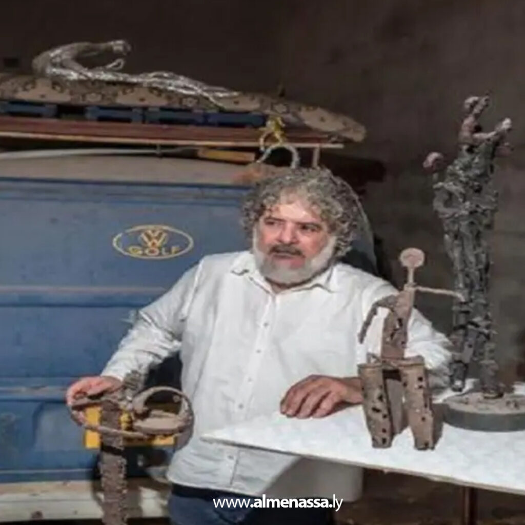 فنان يهيم في سورة البحر بلوحات للسلام والحب 15 Extra .jpg22