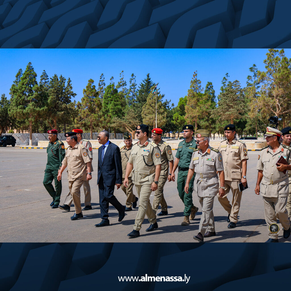 extra Recovered10 6 رئيس الأركان العامة يزور مقر الكلية العسكرية ويطلع على برامج التأهيل بكافة التخصصات