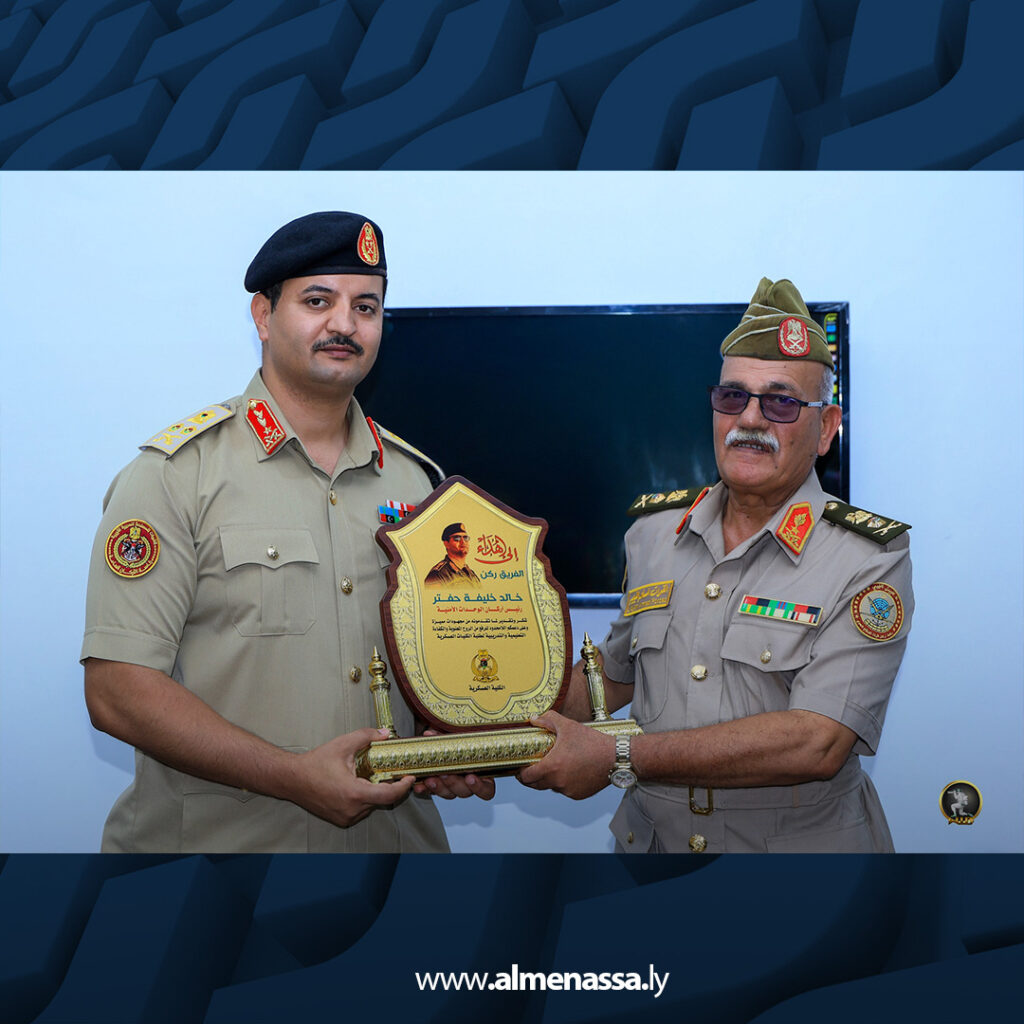 extra Recovered17 رئيس الأركان العامة يزور مقر الكلية العسكرية ويطلع على برامج التأهيل بكافة التخصصات