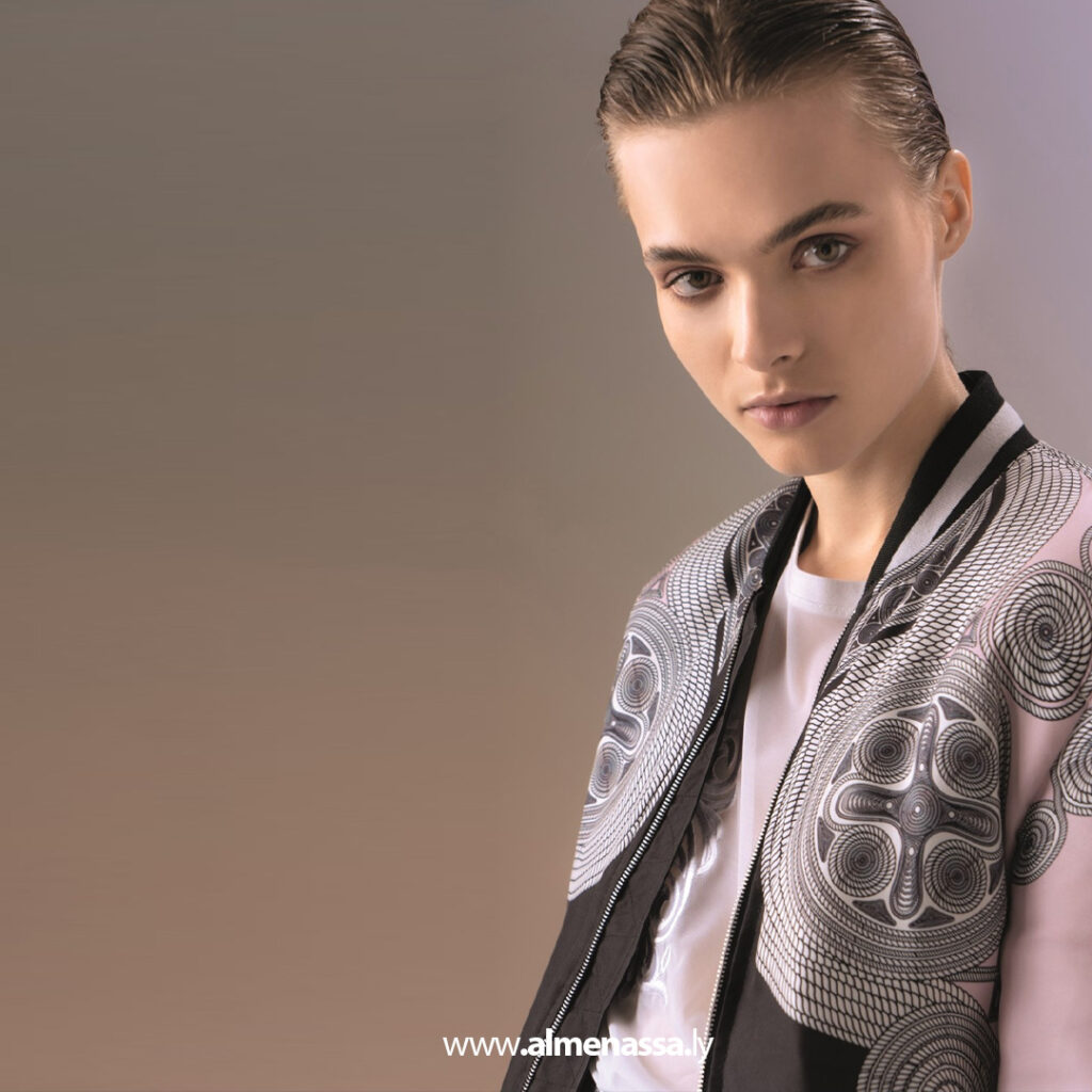 01 24 المصمم الليبي إبراهيم الشيباني يتأهل إلى نهائيات جائزة الأزياء العربية العالمية في باريس