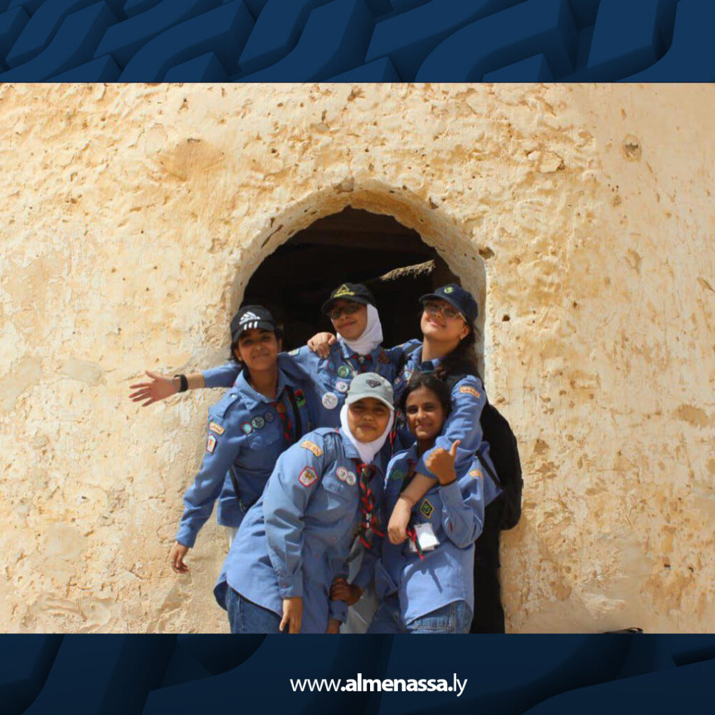 03 9 فتيات بنغازي في رحلة استكشافية بدأت من الجغبوب بين التاريخ والطبيعة والجمال