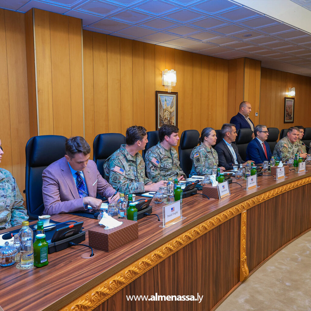 Extra 104 نائب القائد العام يبحث مع قيادة الأفريكوم التعاون العسكري ومكافحة الإرهاب