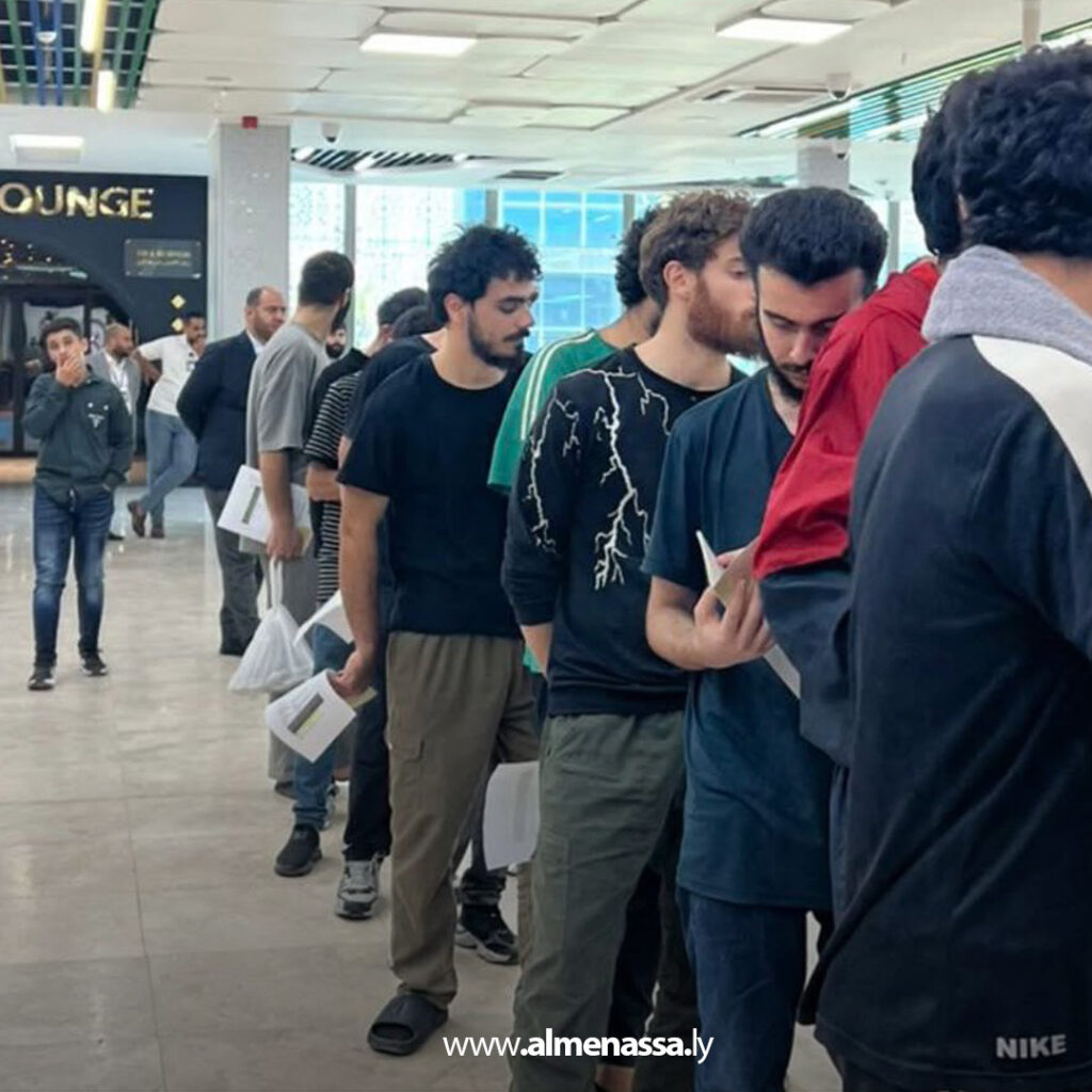 Extra 256 السفارة العراقية بطرابلس تعلن إعادة 40 مهاجرًا عراقياً إلى أربيل