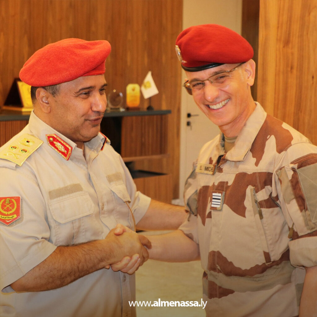 Extra 26 الأمين العام للقيادة العامة يستقبل الملحق العسكري الفرنسي لمناقشة تعزيز التعاون في مكافحة الإرهاب