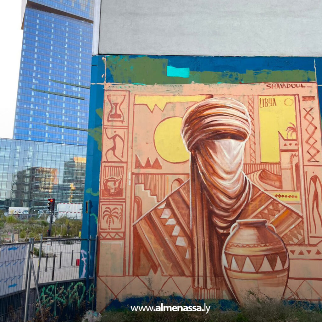 Extra 288 فنان ليبي يجسد جمال الصحراء على جدران فرنسا.. محمد شندول يروي قصة ليبيا بأسلوب معاصر