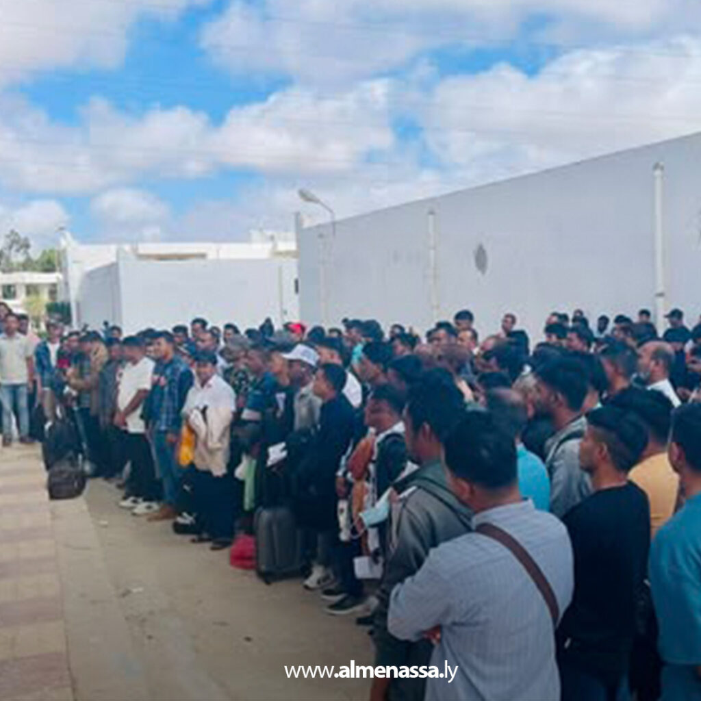 Extra 304 إعادة 174 مهاجرًا بنغلاديشيًا من ليبيا إلى وطنهم