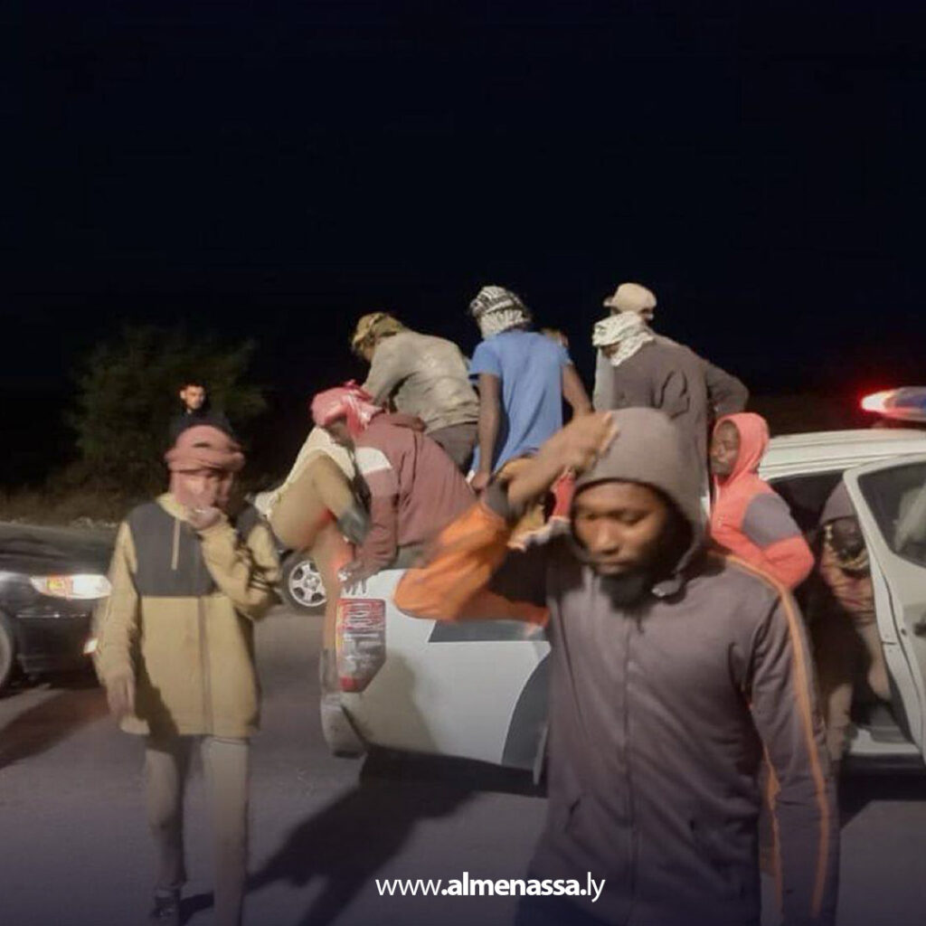 Extra 307 ضبط 20 مهاجر من جنسيات إفريقية في استيقاف أمني بمدينة البيضاء