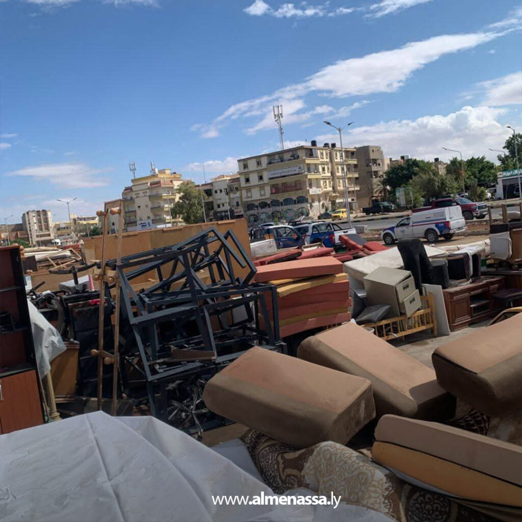 Extra 54 بسبب المظهر العام.. الحرس البلدي بنغازي يغلق سوق الأثاث المستعمل