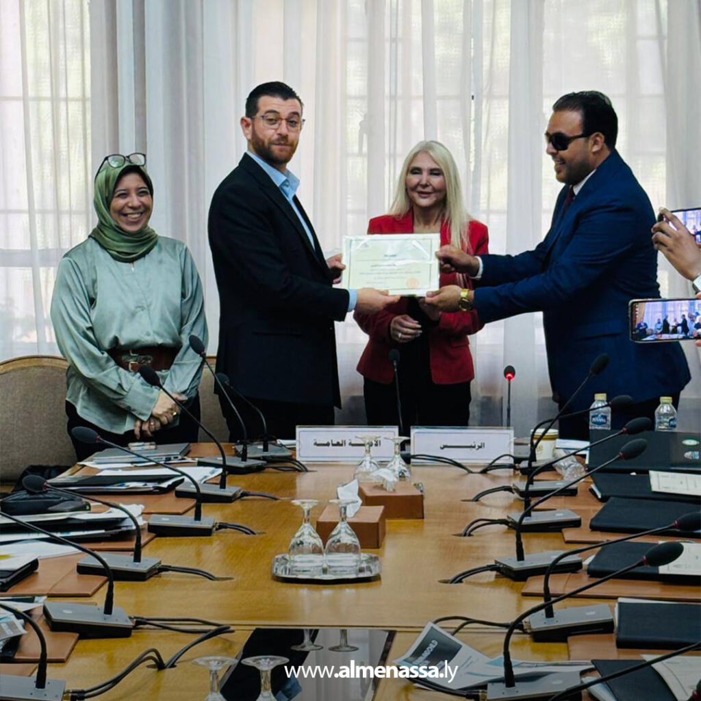 اختتام الدورة الإقليمية حول الصحة الإنجابية في مقر جامعة الدول العربية 5 Extra 55.jpg6 55 اختتام الدورة الإقليمية حول الصحة الإنجابية في مقر جامعة الدول العربية