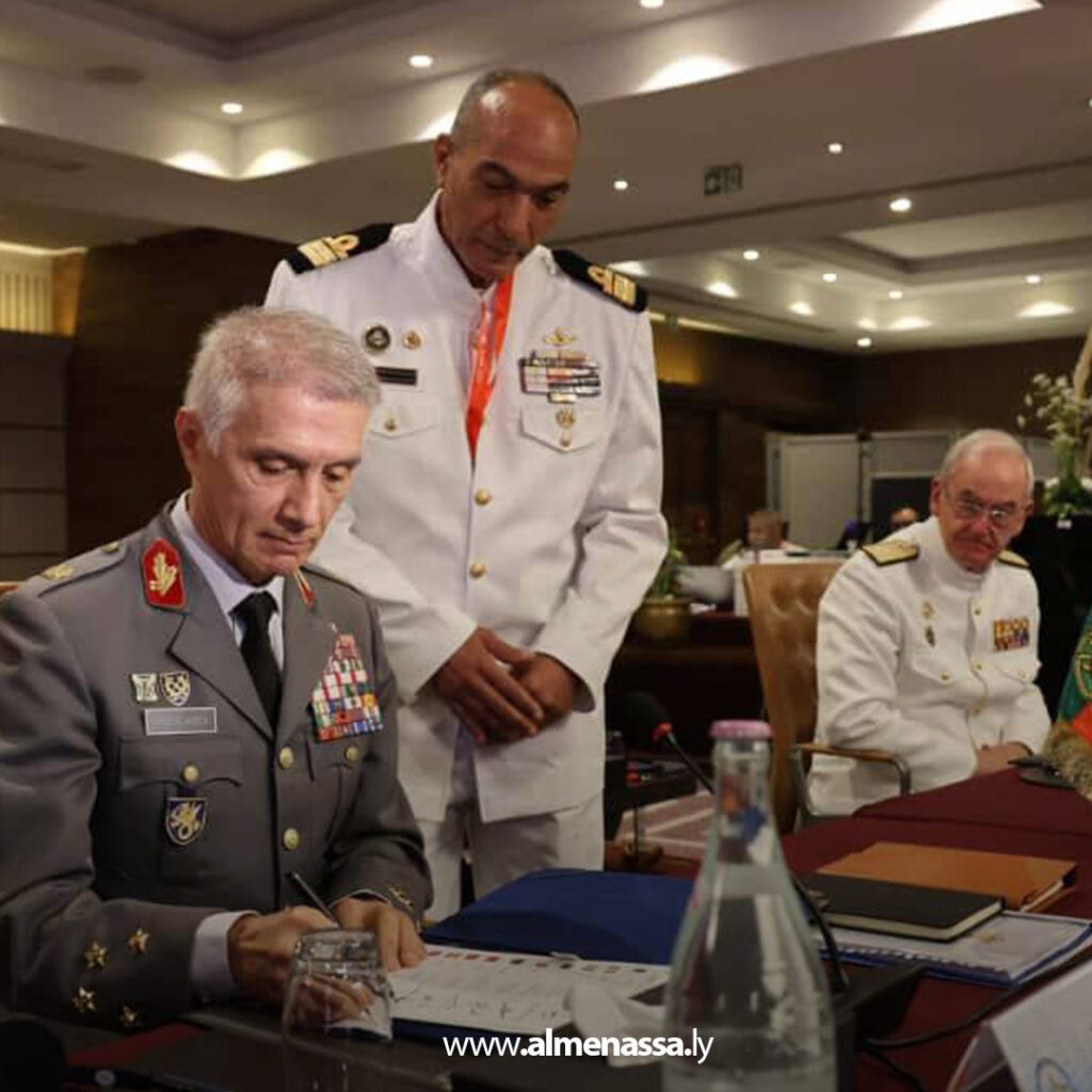 Extra1 1 الحداد يشارك في أعمال الاجتماع السابع عشر لرؤساء أركان جيوش دول مبادرة (5+5) دفاع بتونس