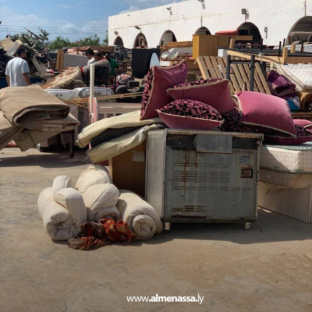 Extra1 19 بسبب المظهر العام.. الحرس البلدي بنغازي يغلق سوق الأثاث المستعمل