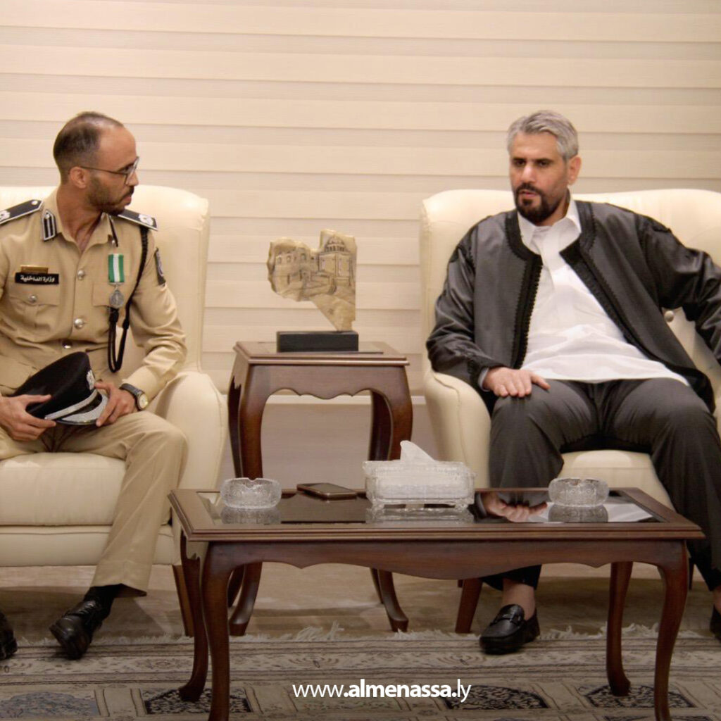 Extra1 30 السفارة الليبية في القاهرة تكرّم طالبًا ليبيًا متفوقًا بأكاديمية الشرطة المصرية