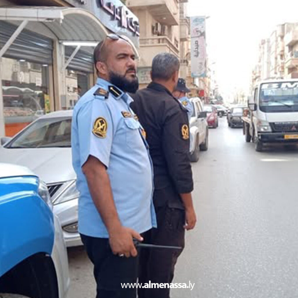 Extra1 90 الحرس البلدي يواصل حملاته لتفعيل خدمات الدفع الإلكتروني في بنغازي