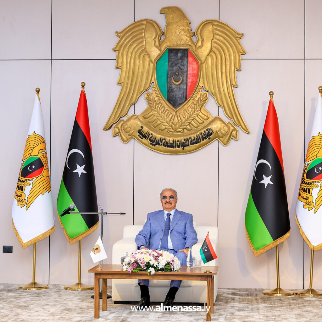 Extra11 110 القائد العام يستقبل أعيان المنطقة الوسطى ويؤكد بأن حلّ الأزمة الليبية ينبع من إرادة الشعب دون انتظار مبادرات خارجية