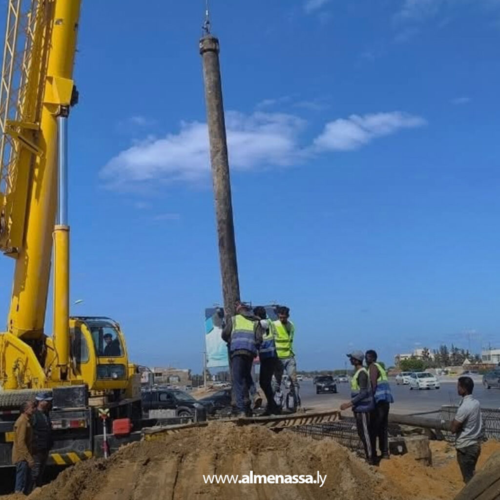 Extra11 4 بدء تنفيذ جسر مشاة ولي العهد بطريق المطار