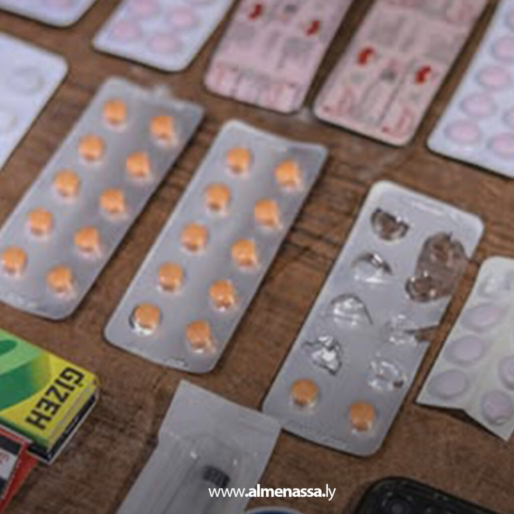 Extra11 59 ضبط شبكة من العمالة الوافدة تمتهن ترويج المخدرات والخمور في المنطقة الوسطى