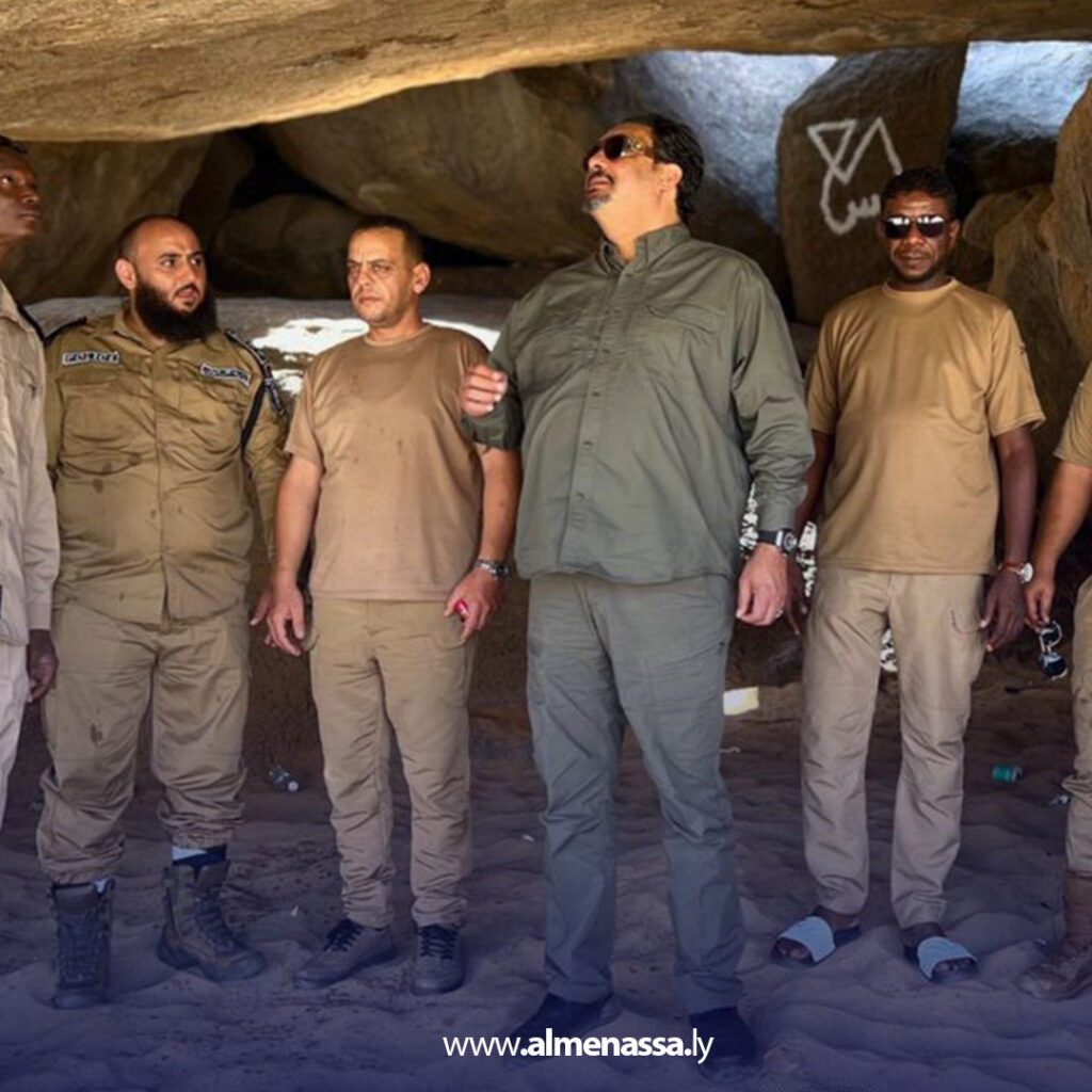 Extra11 73 رئيس جهاز مكافحة الهجرة غير الشرعية يتفقد الحدود الليبية المصرية