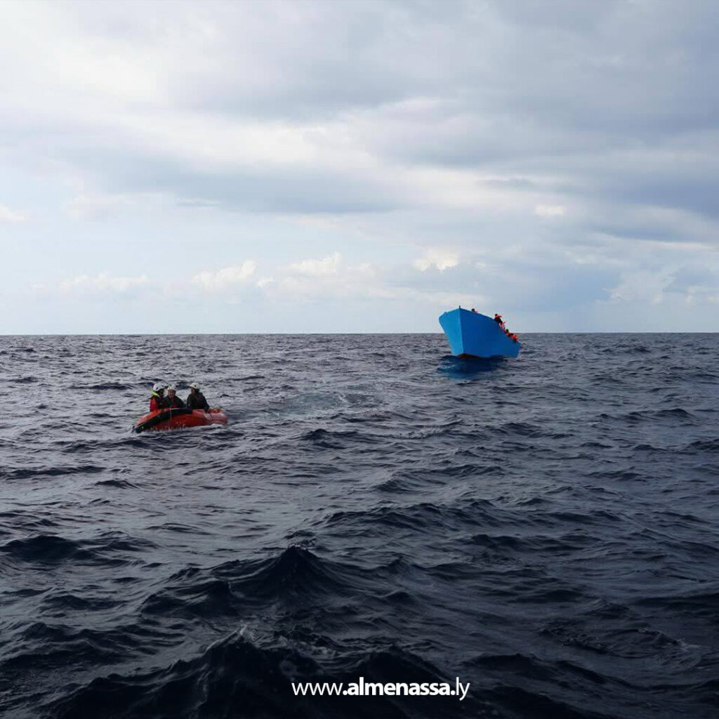 Extra11 8 سفينة "نادر" تنقذ 243 مهاجراً في ثلاث عمليات بوسط المتوسط والعثور على قارب خشبي فارغ مجهول الهوية